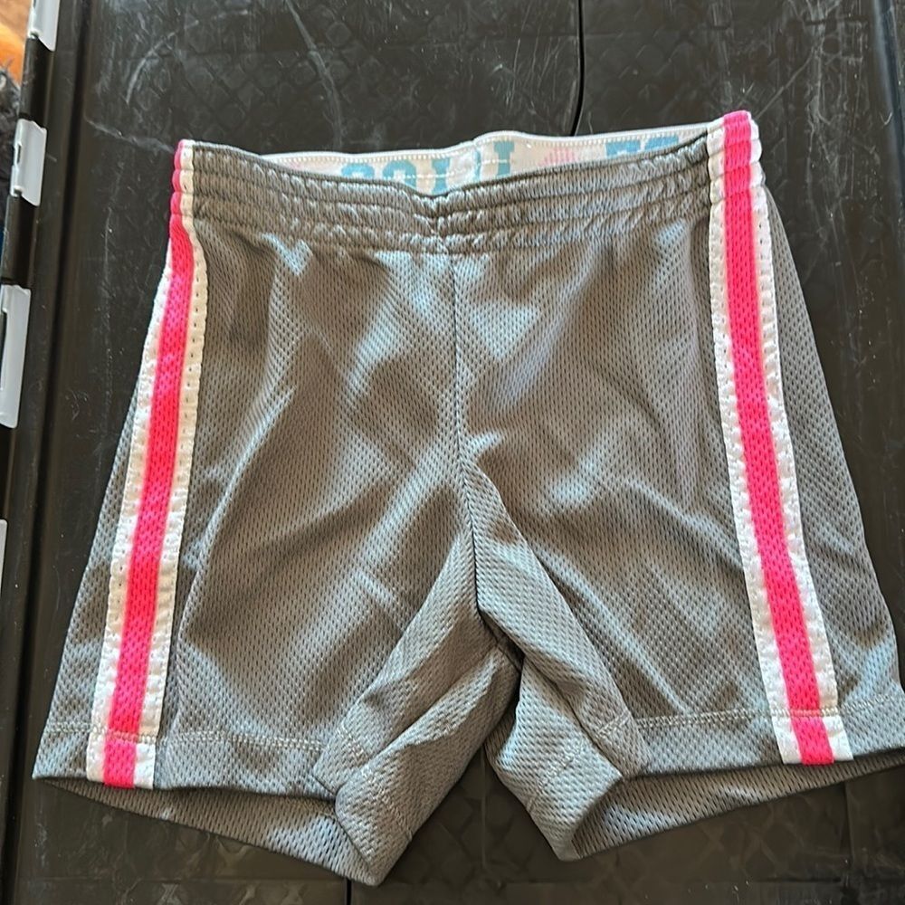 Faded Glory Girls Gray Shorts w/ Pink Accents Size 4/5 Elastic Waist Casual
